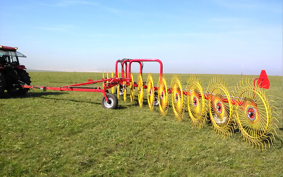 標題：9LC-7.6型指輪式摟草機
瀏覽次數：28
發(fā)表時(shí)間：2023-12-12